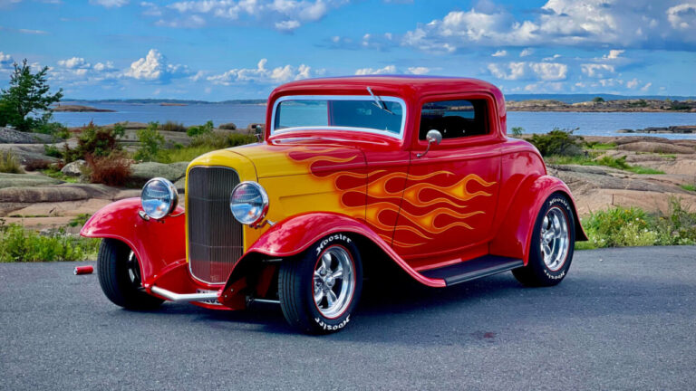 Classic 1932 Ford 3-Window Coupe Hot Rod