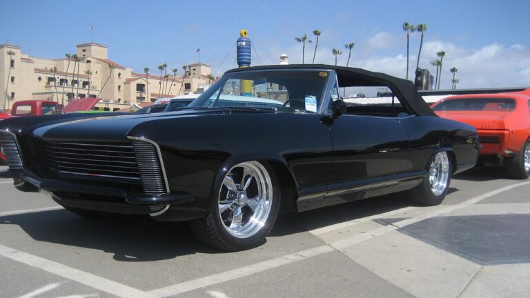 Beautiful American Classic Cars Every Collector Should Own