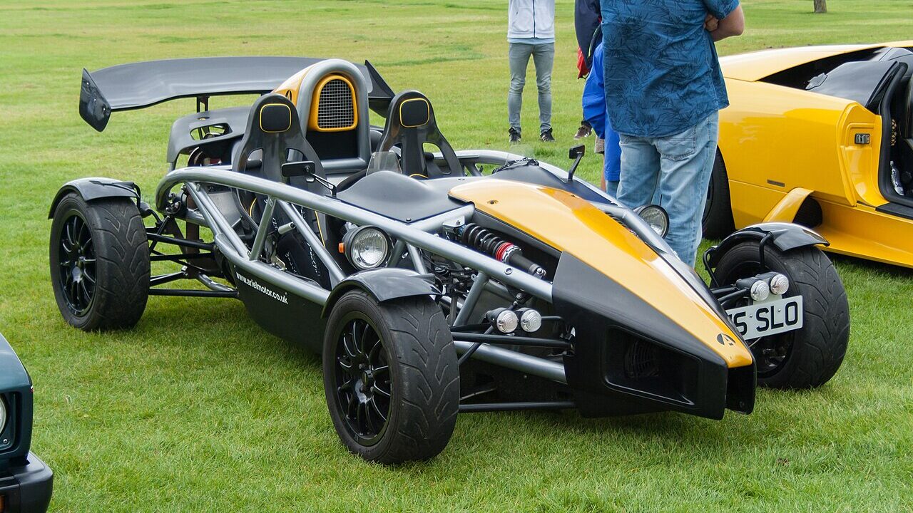 Ariel Atom.