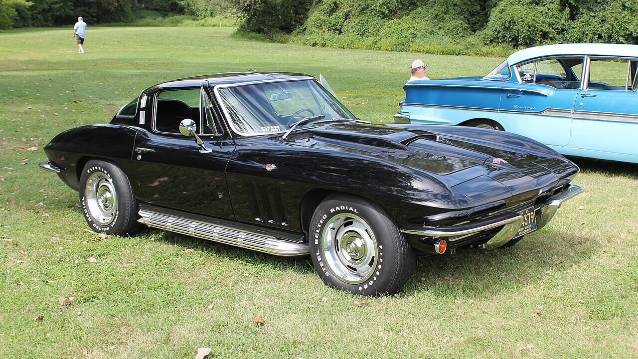 C2 Chevy Corvette.