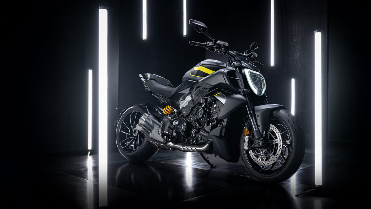 Ducati Diavel V4