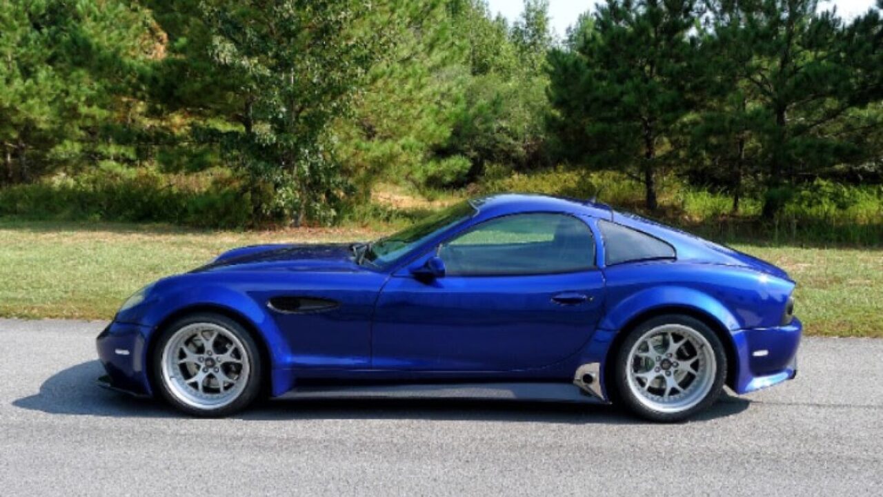 Panoz Avezzano