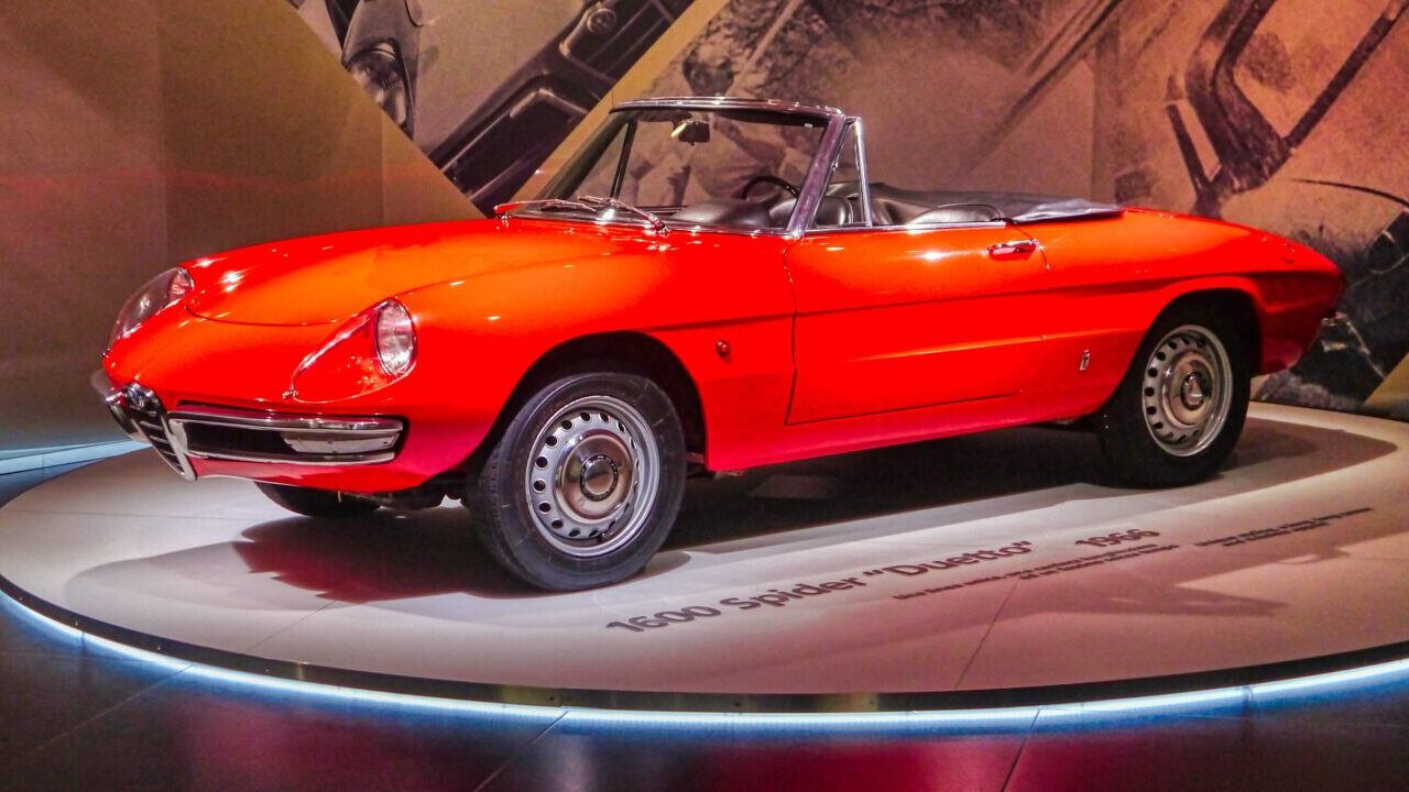 Alfa Romeo 1966 1600 Spider Duetto