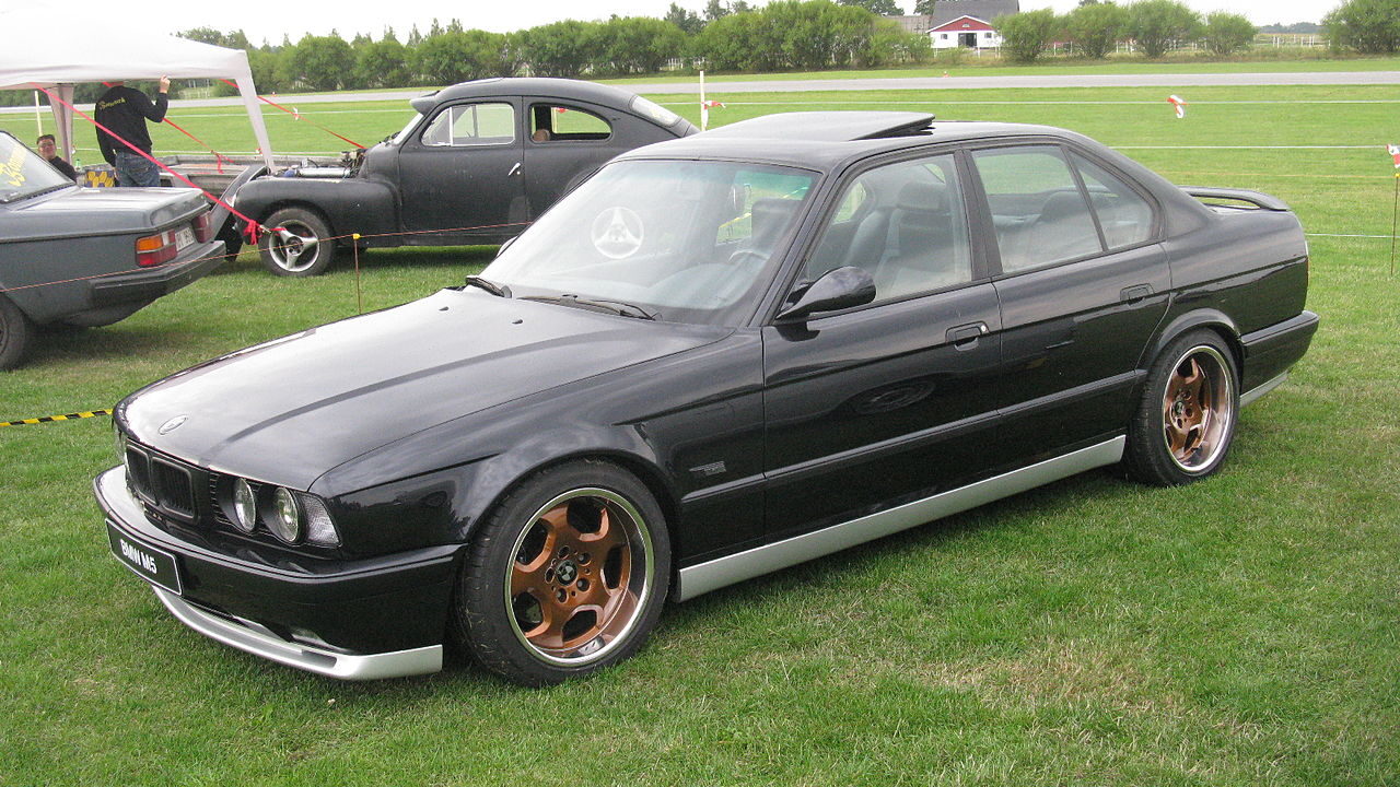 BMW M5 E34