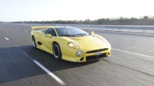 Jaguar XJ220