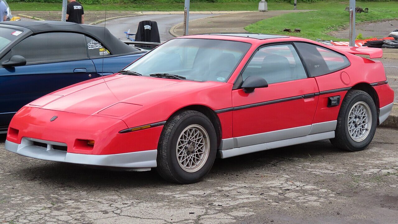 Pontiac Fiero GT