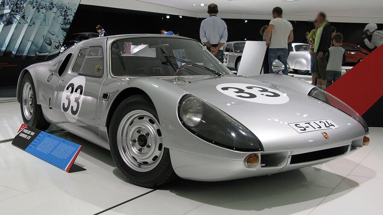 Porsche 904